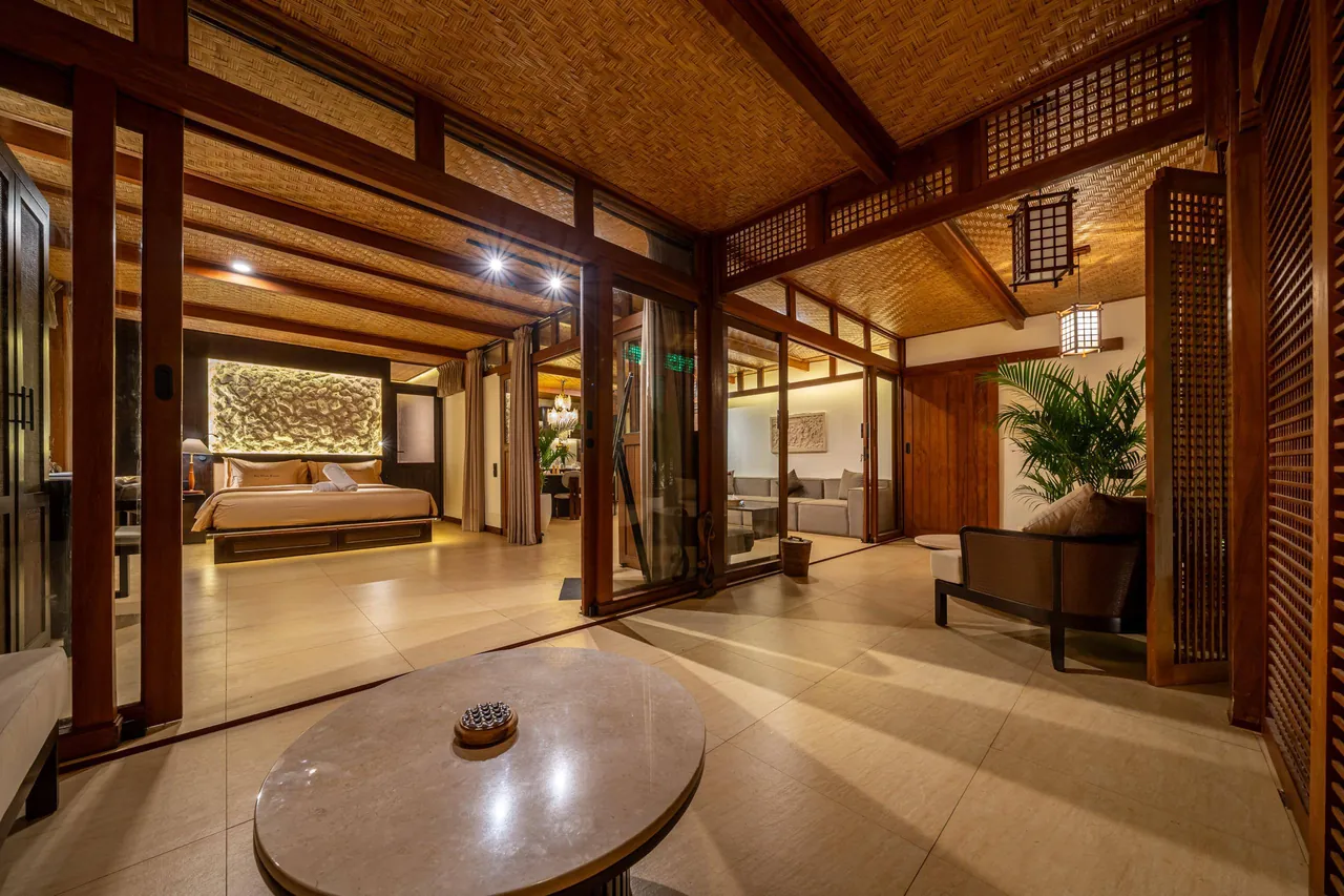 Ubud EcoHouse — Вид из гостиной на спальню